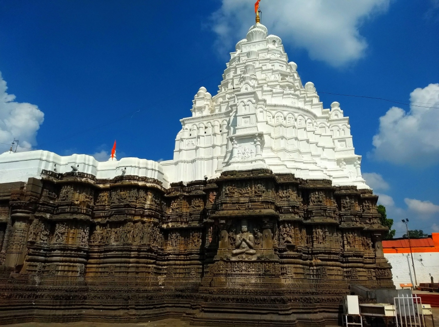 Aurangabad to Aundha Nagnath Taxi Service